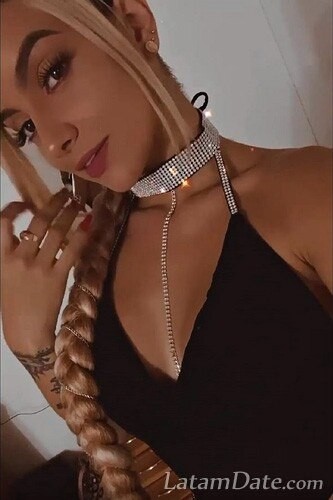 Ximena, 26